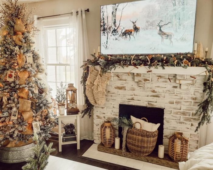 Farmhouse outdoor christmas decor