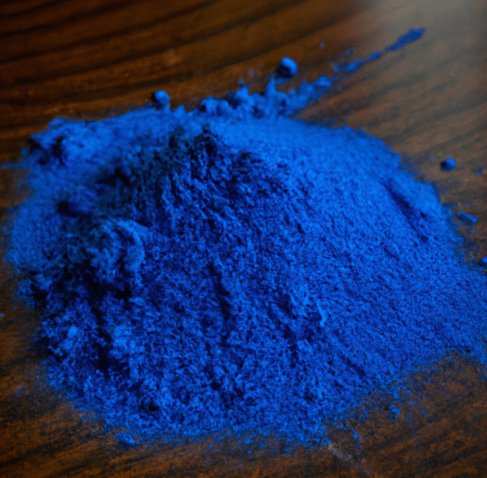 Natural blue food coloring