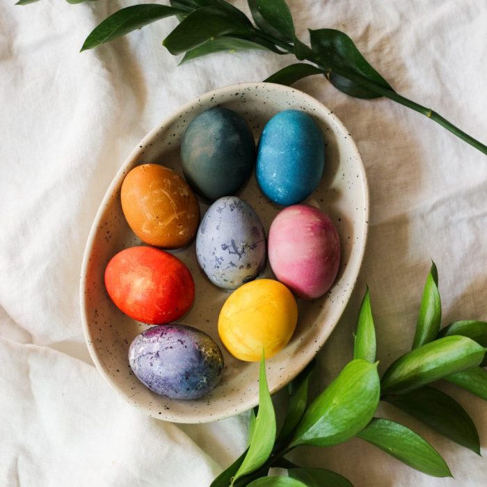 How to color eggs without food coloring